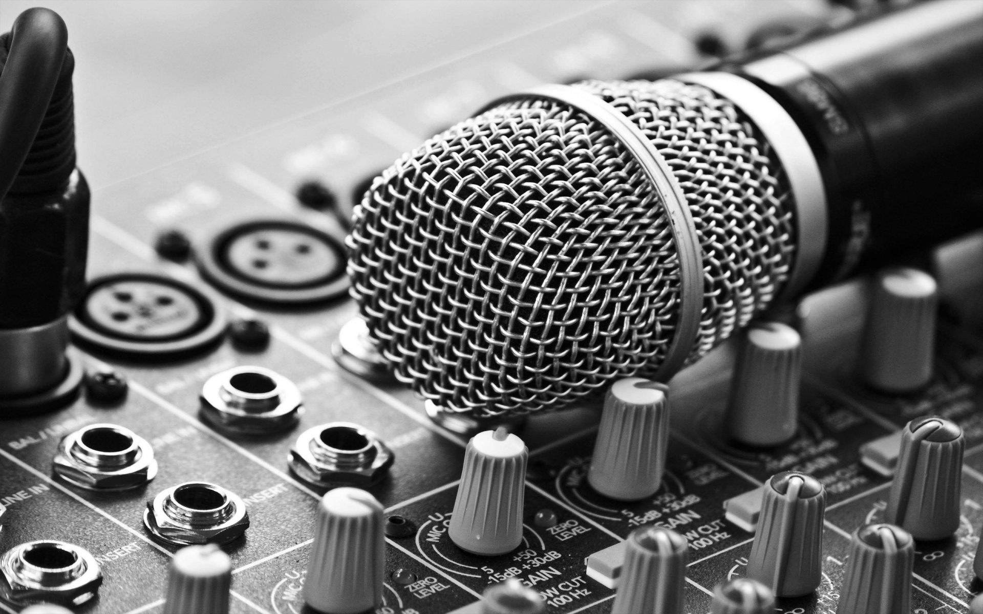 Classic Mic and Mixer Wallpaper