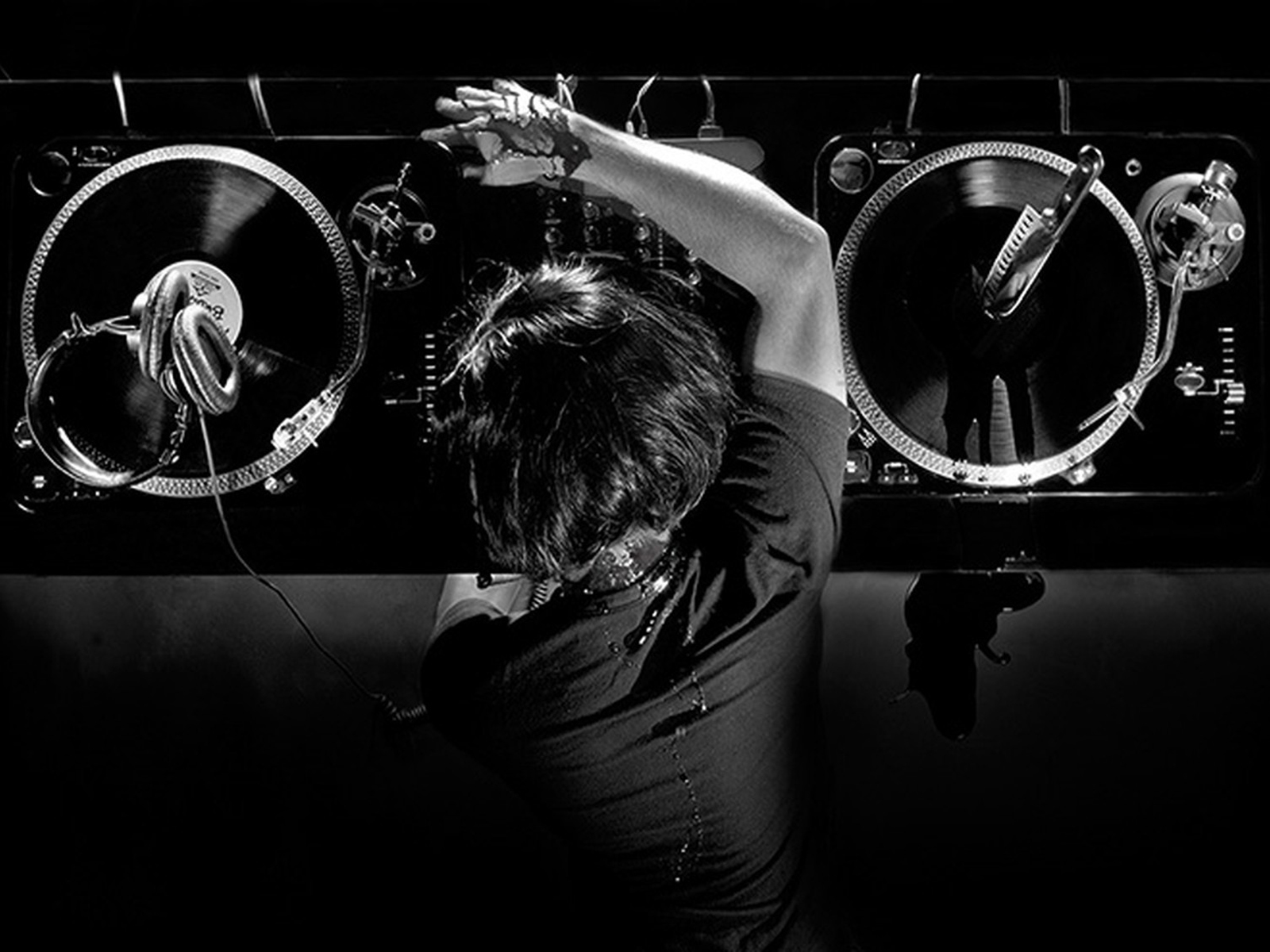 DJ Top View Wallpaper