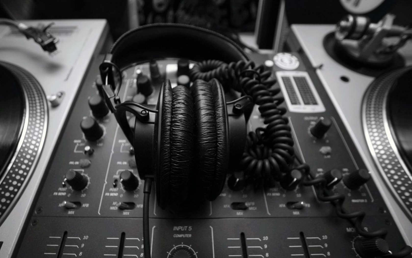 Mixer and Headphones Wallpaper