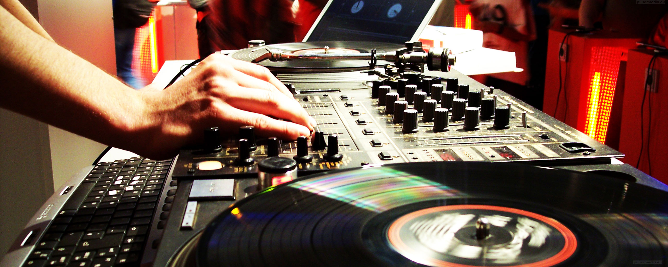 Mixer Upclose Wallpaper