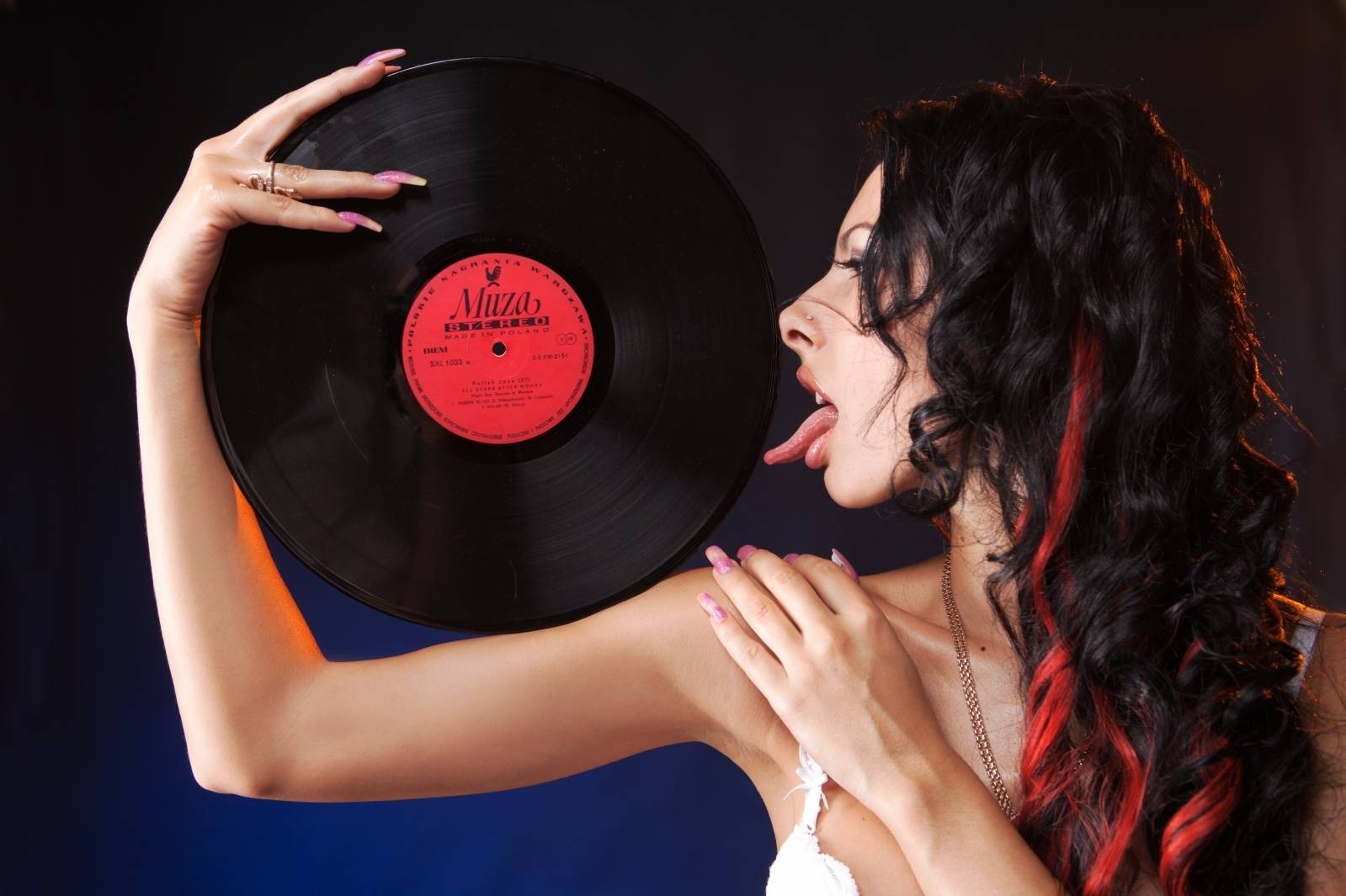 Vinyl Babe Wallpaper